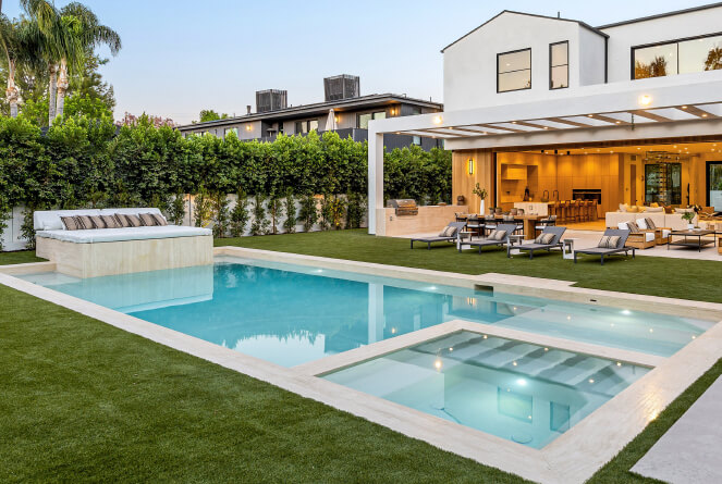 Fiberglass Pool Builder in Dallas